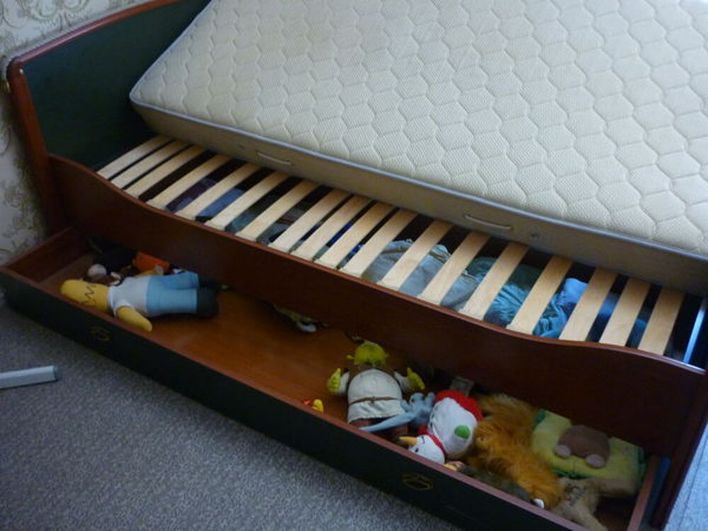 vends tr&egrave;s jolie chambre &agrave; coucher de gar&ccedil;on style Gauthier Mobilier enfants