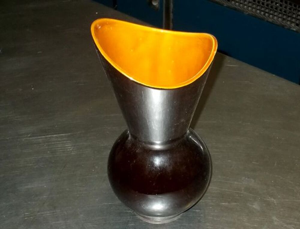 Vase de couleur noir val d'or made in France Décoration