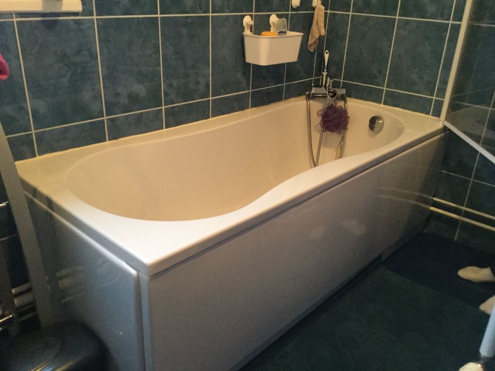 Baignoire avec tablier Meubles
