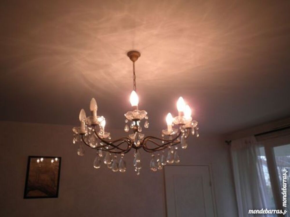 lustre &agrave; pampilles Décoration