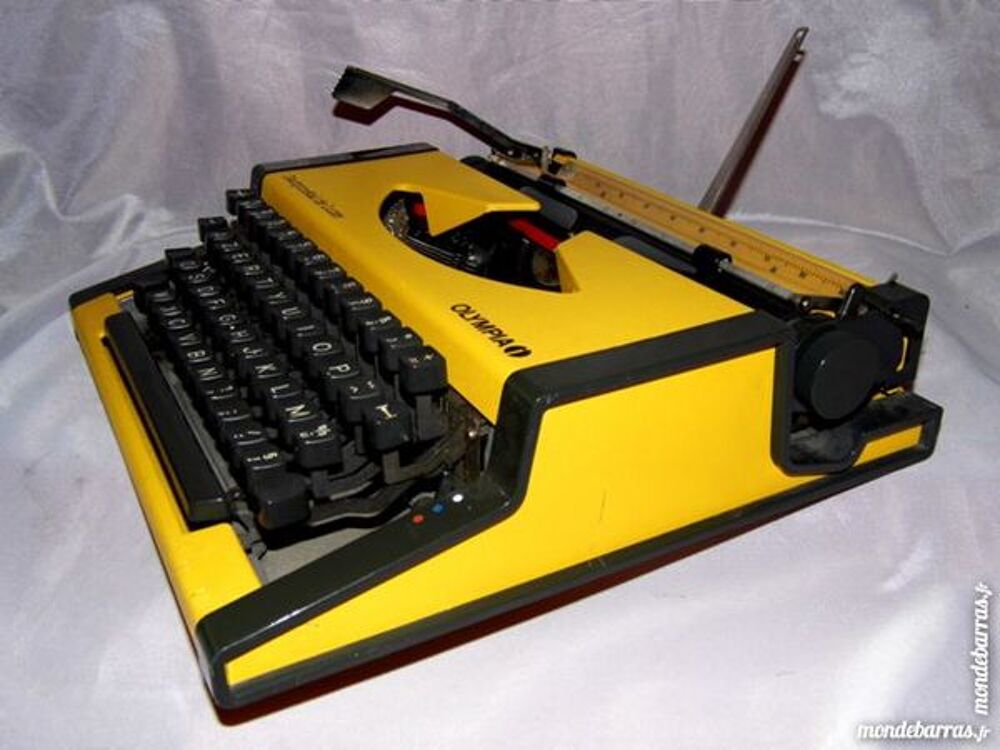 machine &agrave; ecrire olympia jaune pop art vintage 70 Décoration