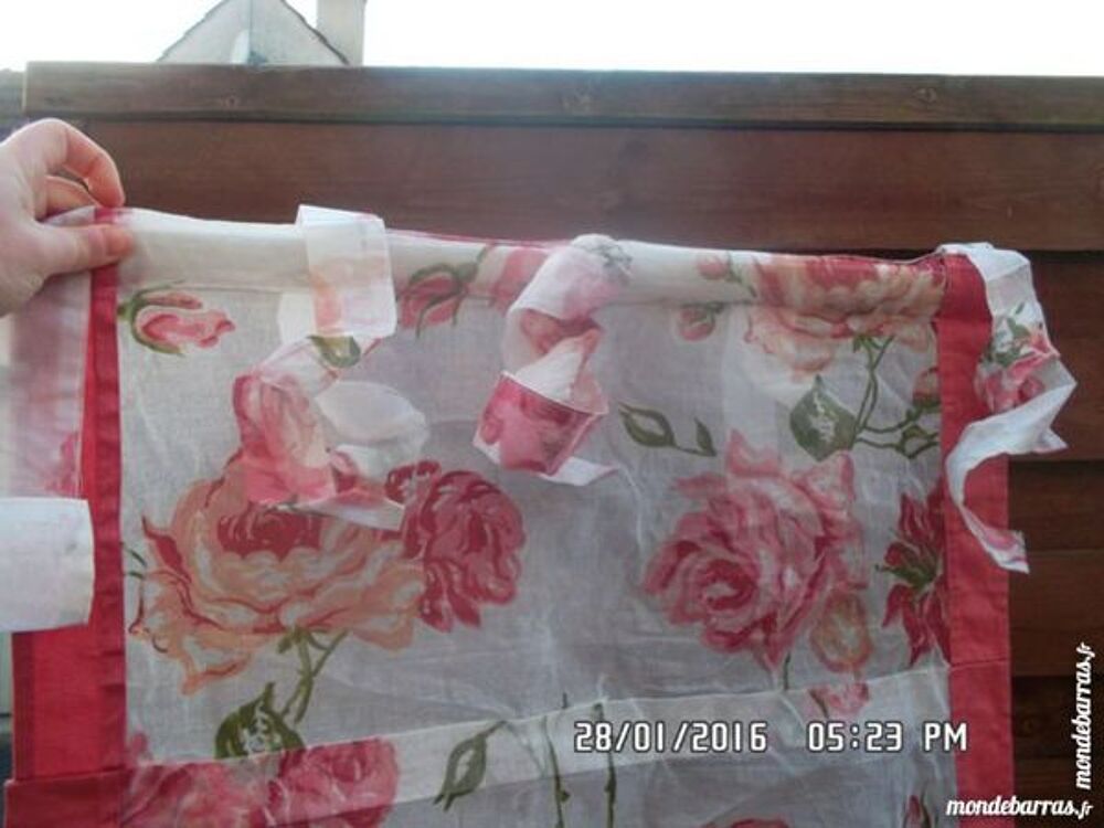 1 rideau fleurs roses Cuisine