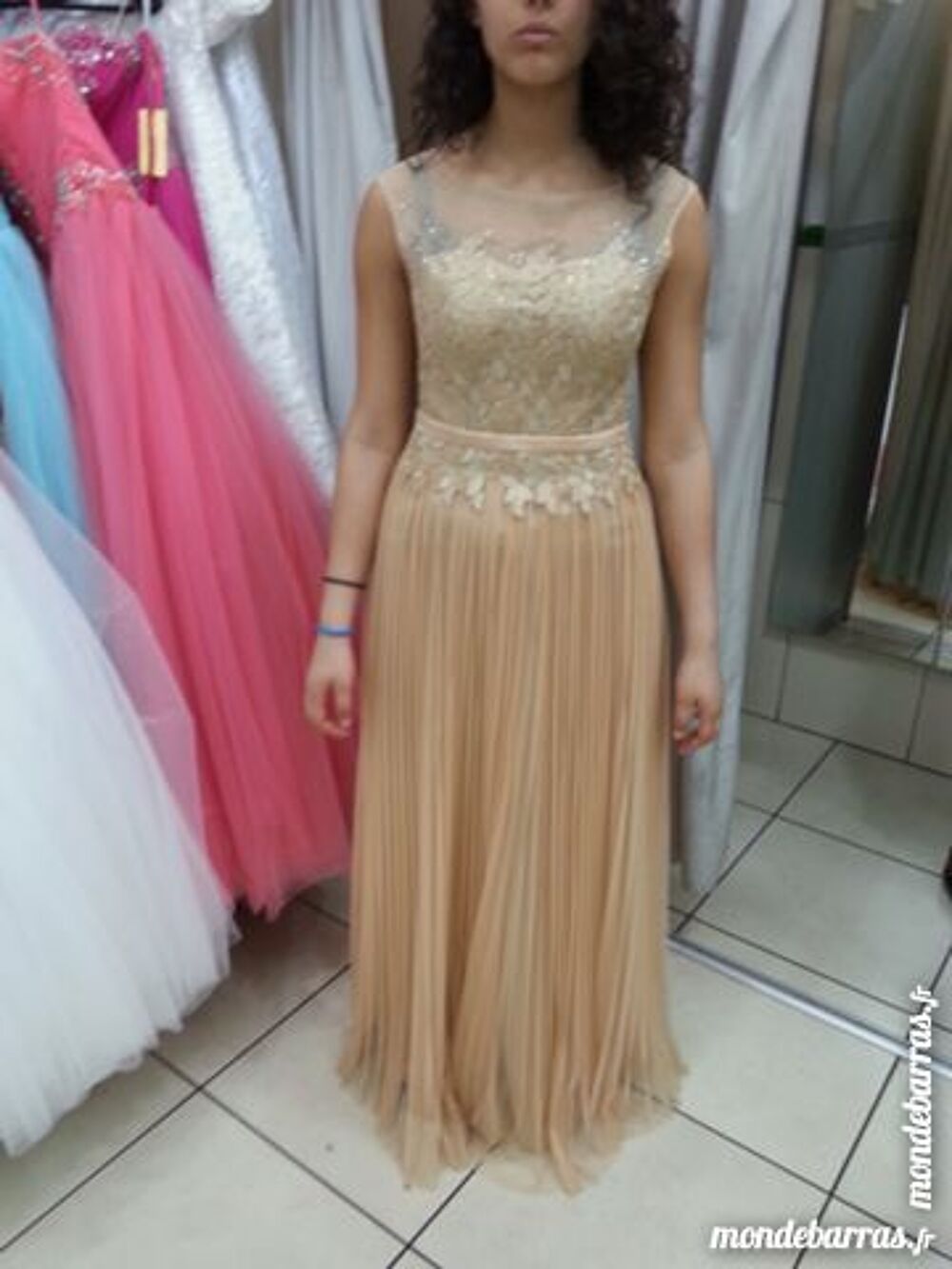Robe dor&eacute; de soir&eacute;e Vêtements