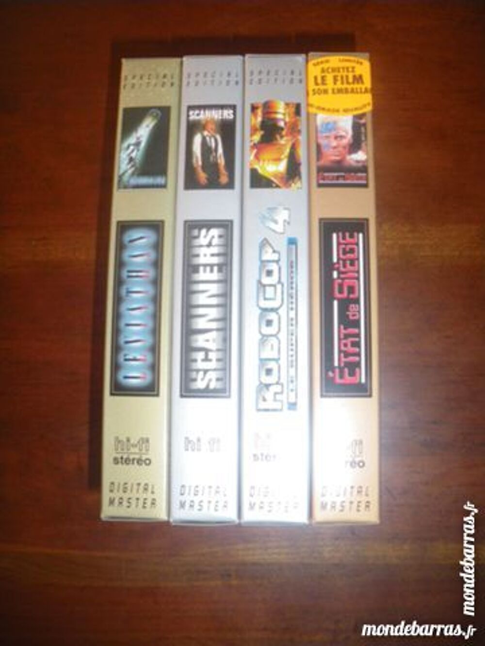 Lot de 4 cassettes &laquo;fantastique&raquo; DVD et blu-ray