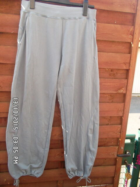 BAS DETENTE GRIS DECATHLON*JUSTE 2E*KIKI60230 2 Chambly (60)