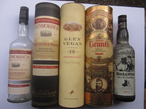 Boîtes, Tubes et bouteilles de whisky
10 Sassenage (38)