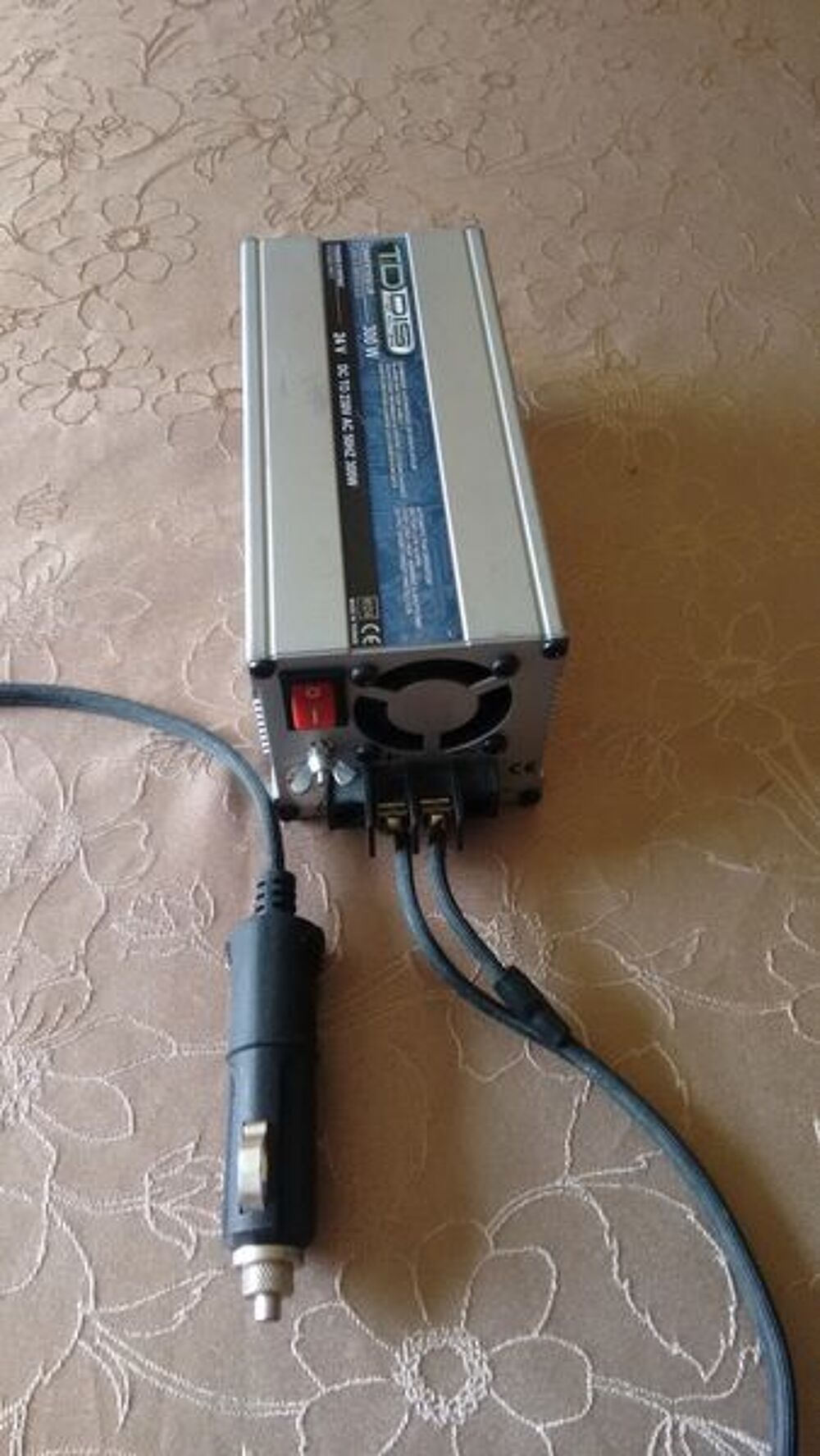 convertisseur 24 / 220 v Photos/Video/TV