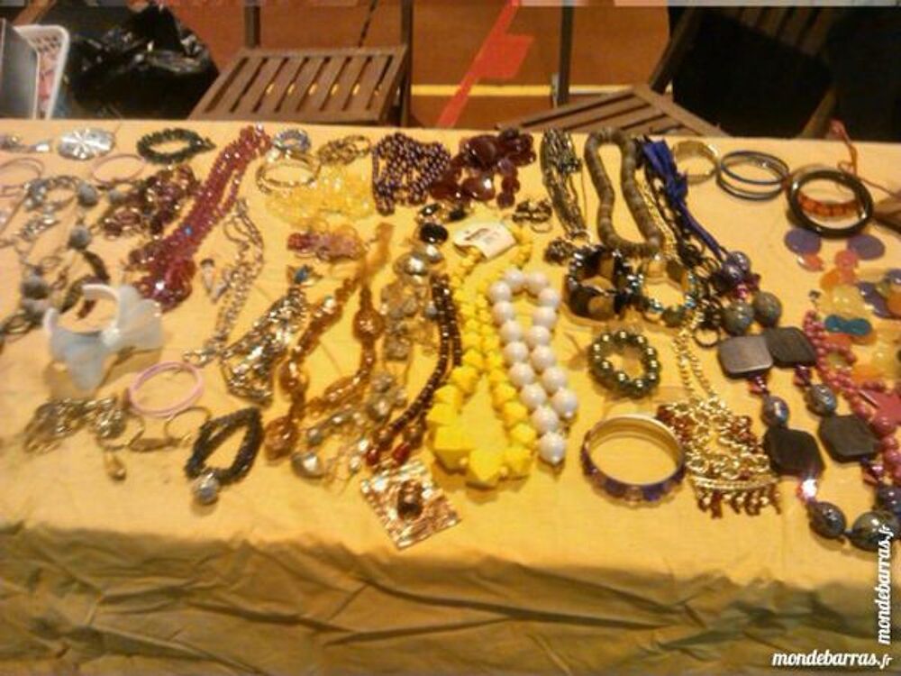 lots de 10 bijoux au choix Bijoux et montres