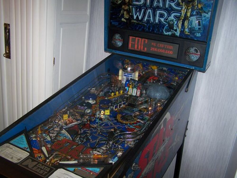 collectionneur recherche flipper de caf&eacute; a restaurer ou hs. Jeux / jouets