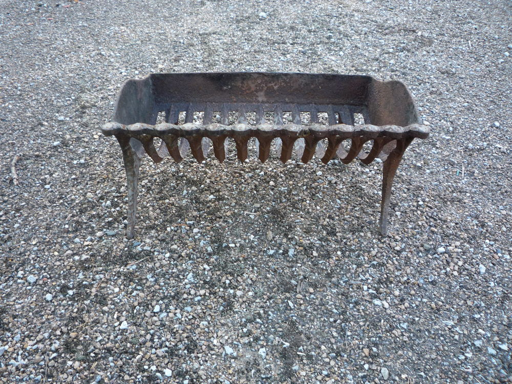 Salamandre,brasero,charbon de bois,chemin&eacute;e 