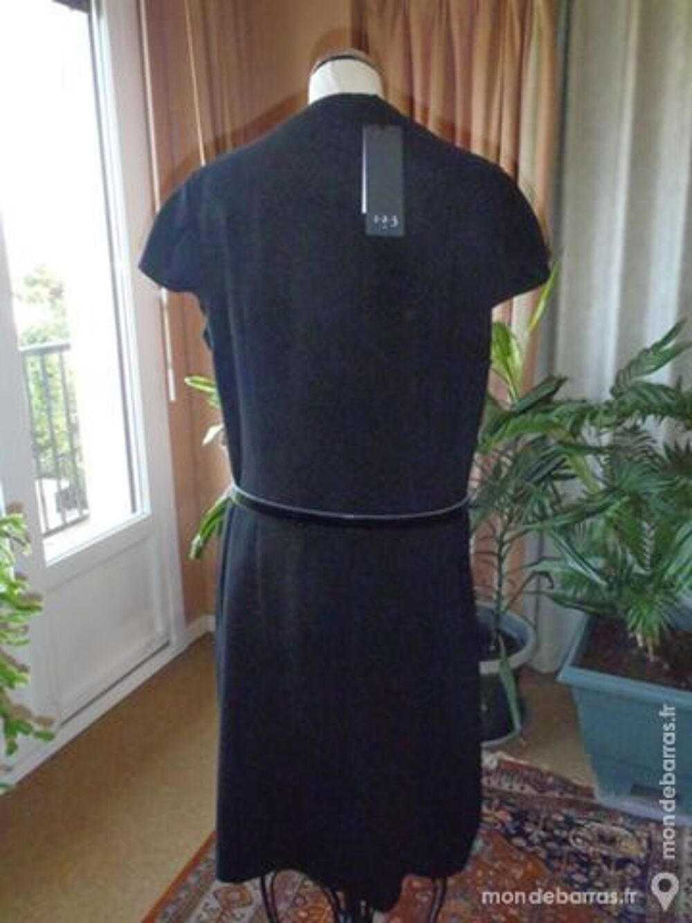 ROBE NOIRE Vêtements