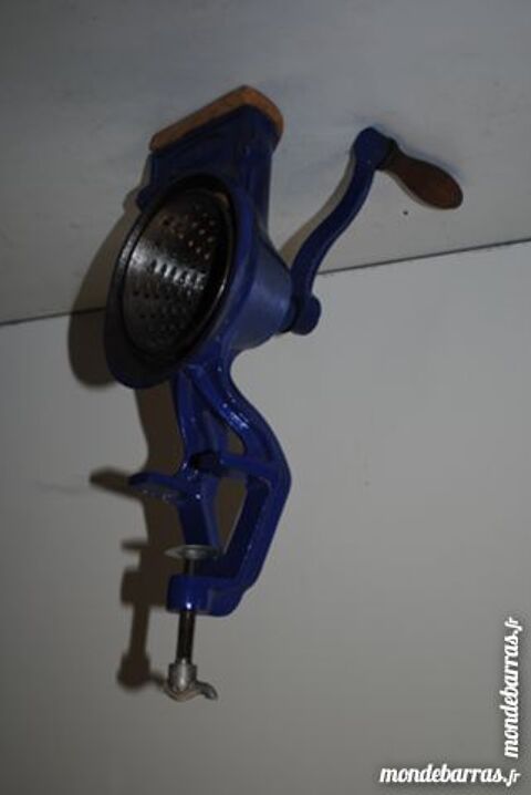 rape  fromage en fonte 25 Blaye-les-Mines (81)