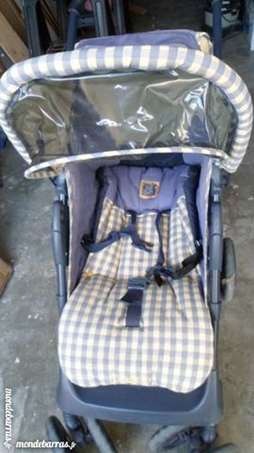 poussette b&eacute;b&eacute; Puériculture