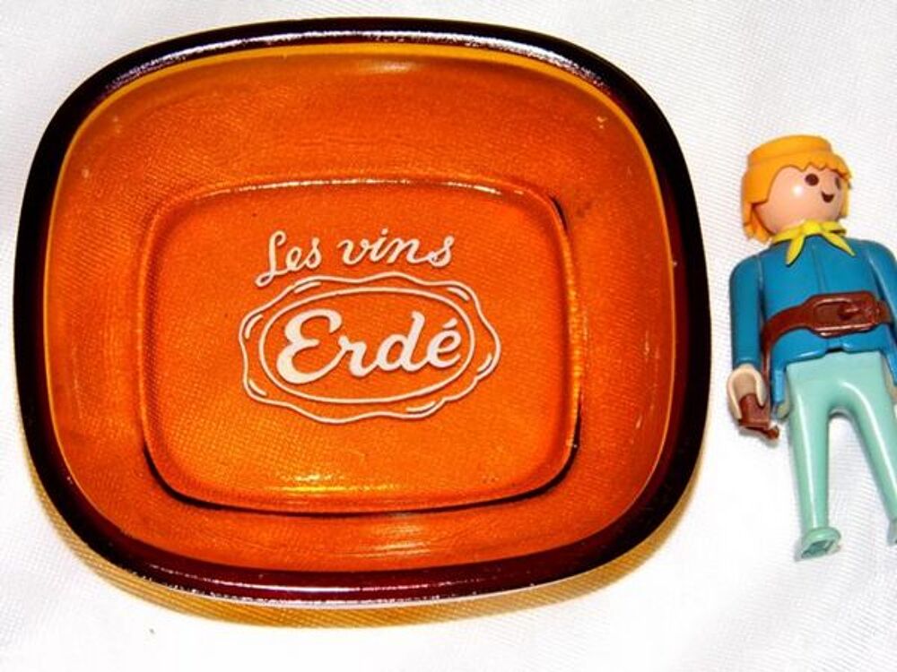 Cendrier publicitaire vin ERDE erd&eacute; en verre fum&eacute; Décoration