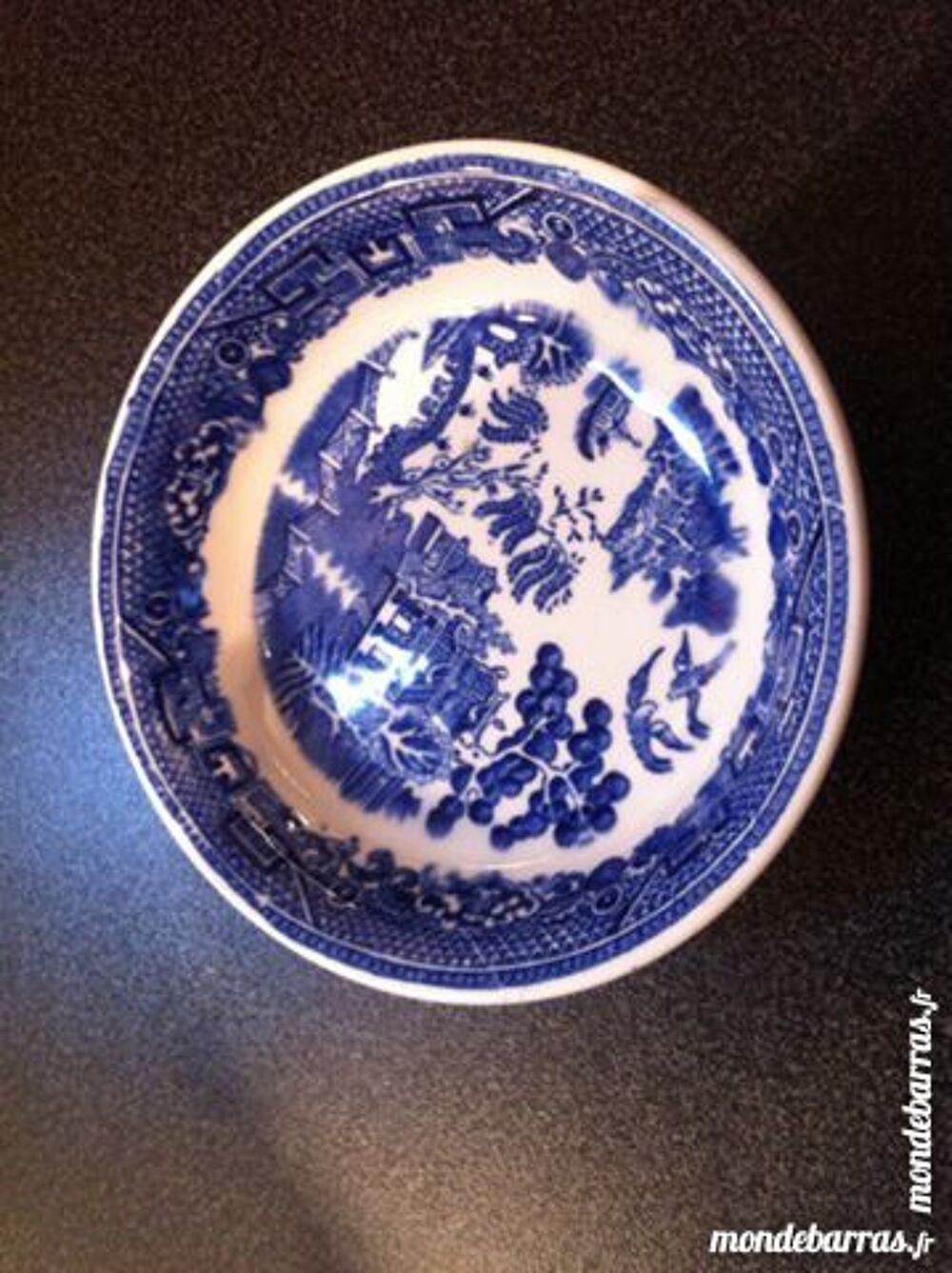 PETITE COUPELLE EN FA&Iuml;ENCE BLANCHE ET BLEUE Décoration