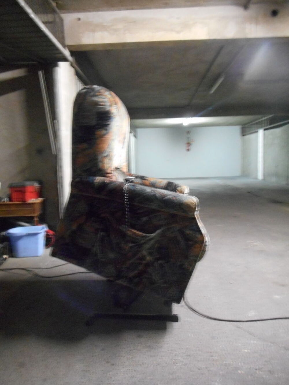 Fauteuil &eacute;lectrique m&eacute;dicalis&eacute; Meubles