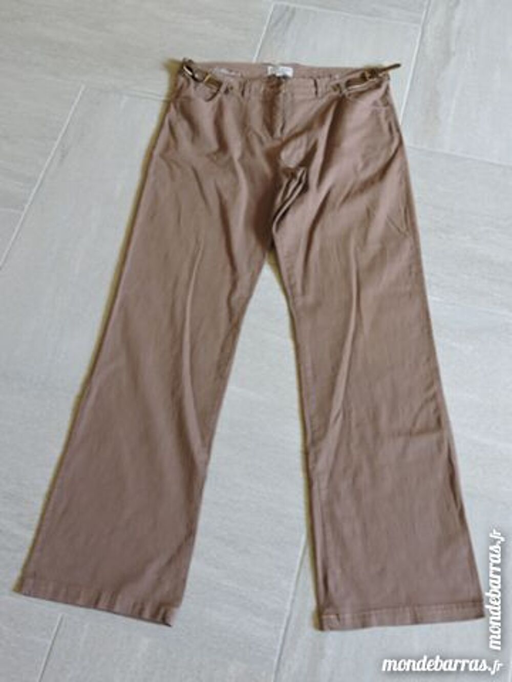 PANTALON LEGER T.40 Vêtements
