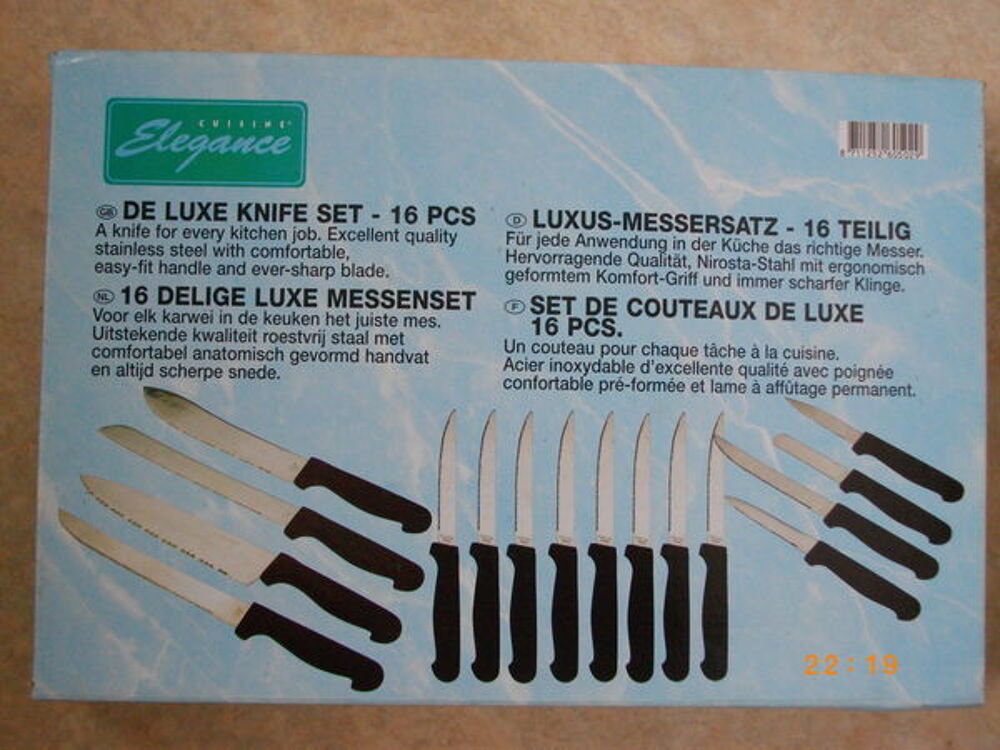 coffret de 16 couteaux en inox neufs de luxe et de marque Cuisine