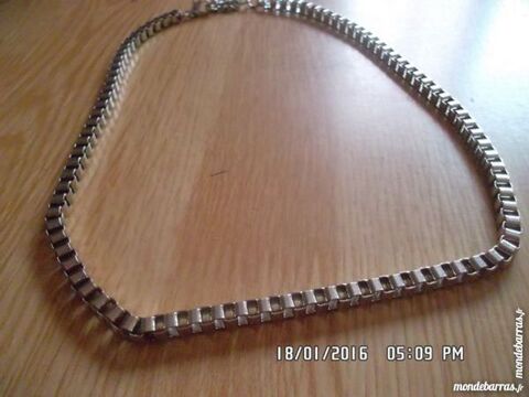 collier mailles carres couleur argent*3e*kiki6023 3 Chambly (60)