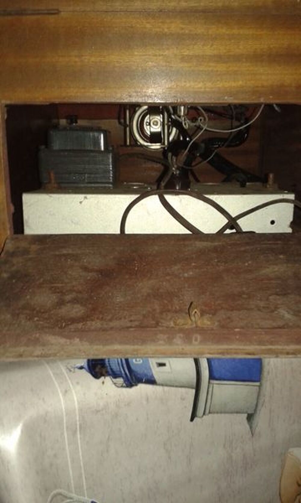 Electrophone Malle ancienne 