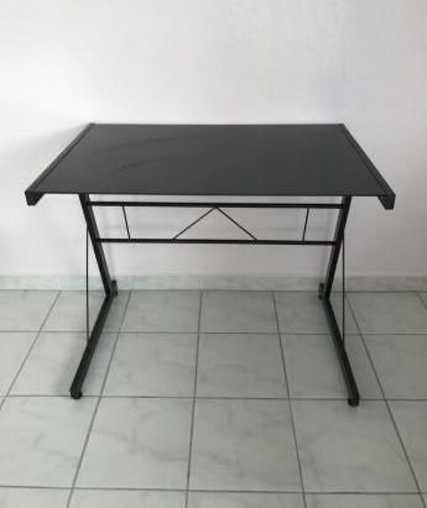 meuble informatique 20 Le Grau-du-Roi (30)