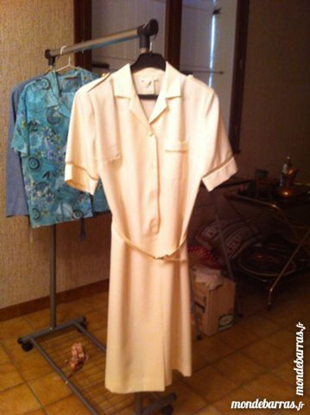 Robe &eacute;crue taille 42 (geo20) Vêtements