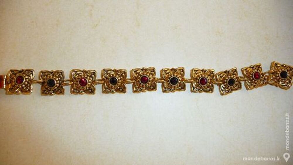 BRACELET ANCIEN Bijoux et montres