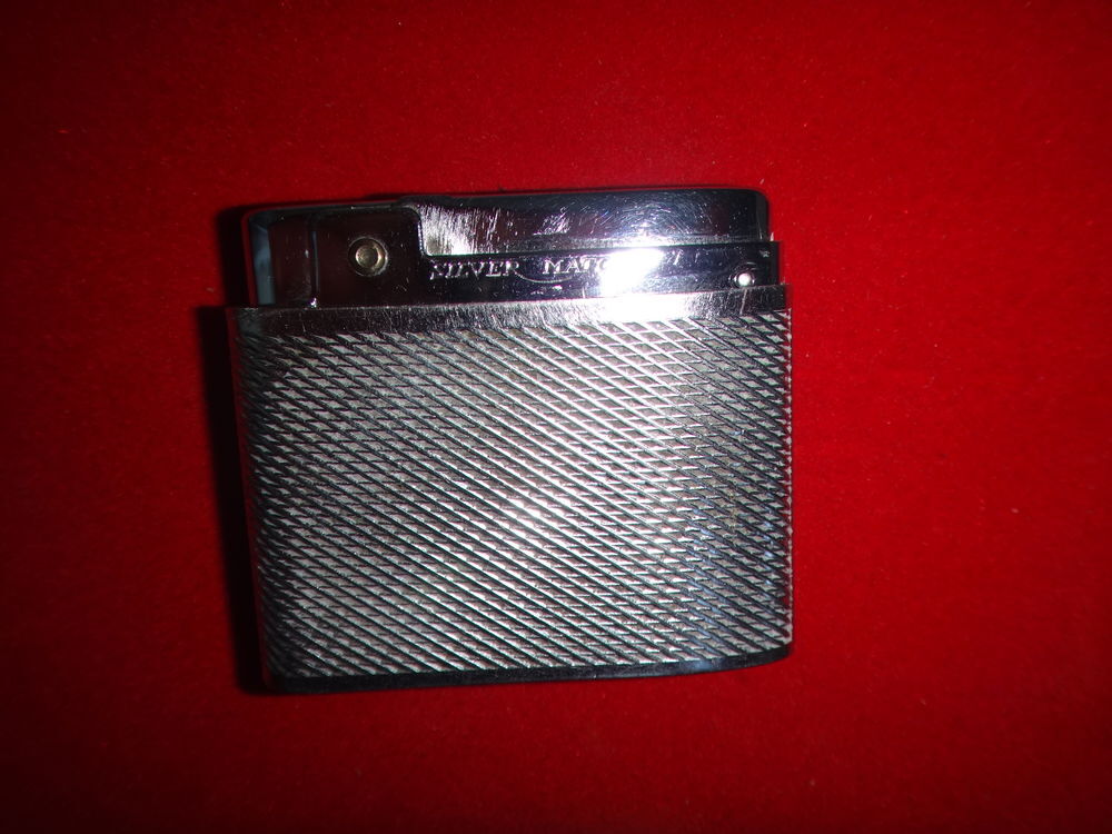 Briquet Silver Match chrom&eacute; guilloch&eacute; 