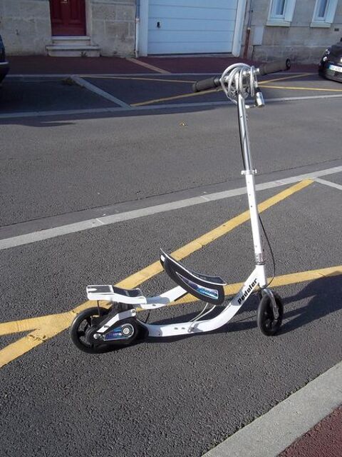 patinette a pedales 70 Bordeaux (33)