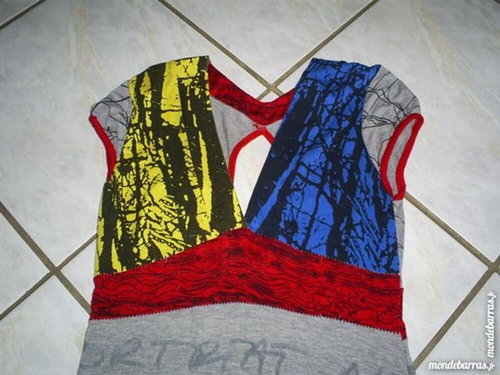 Robe style DESIGUAL Taille 38/40 Vêtements