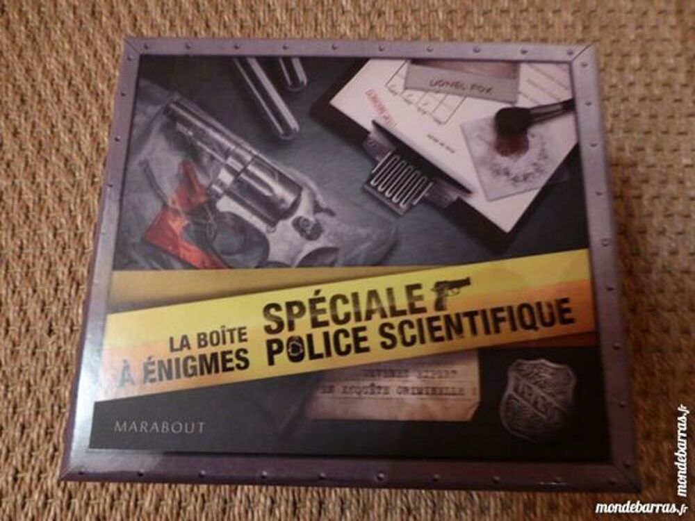 Boite &agrave; &eacute;nigmes sp&eacute;ciale police scientifique neuf Jeux / jouets