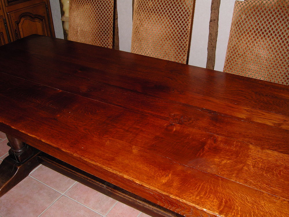 TABLE MONASTERE Meubles