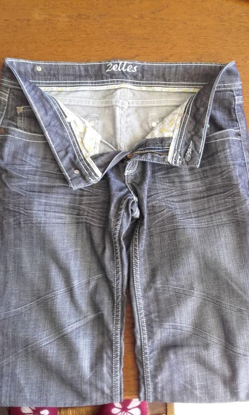 Pantalon jean gris bleut&eacute; Vêtements