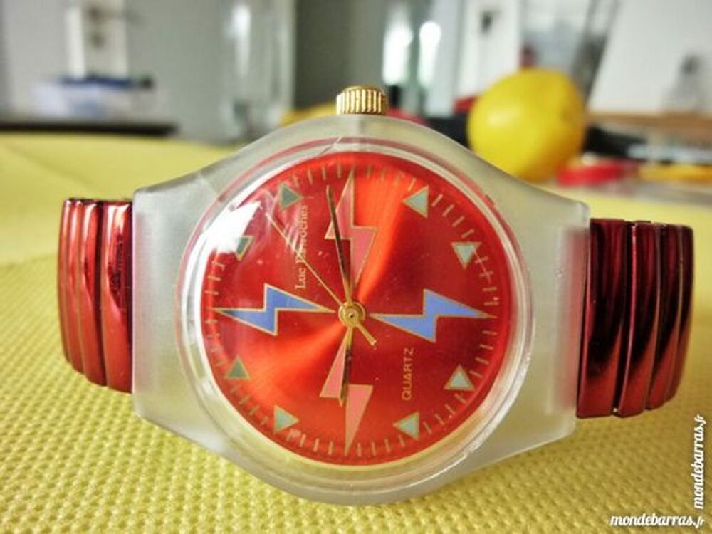 LUC DESROCHES montre rouge analogique LUD0025 Bijoux et montres