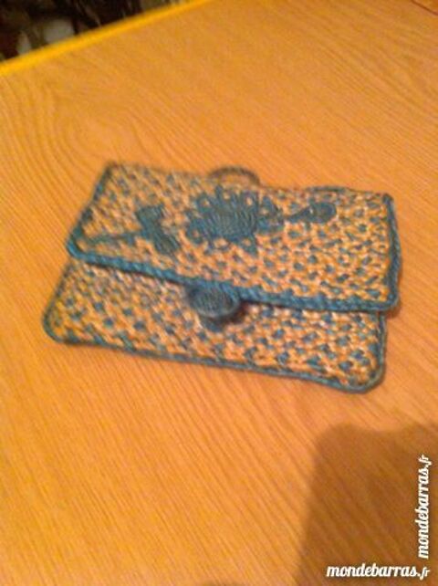 pochette en paille tresse 8 Saint-Vallier (71)