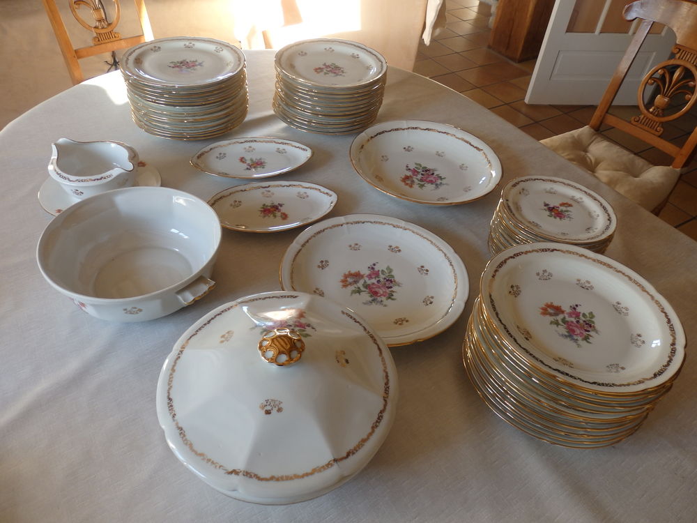 Service de table ancien en porcelaine de Limoges Cuisine