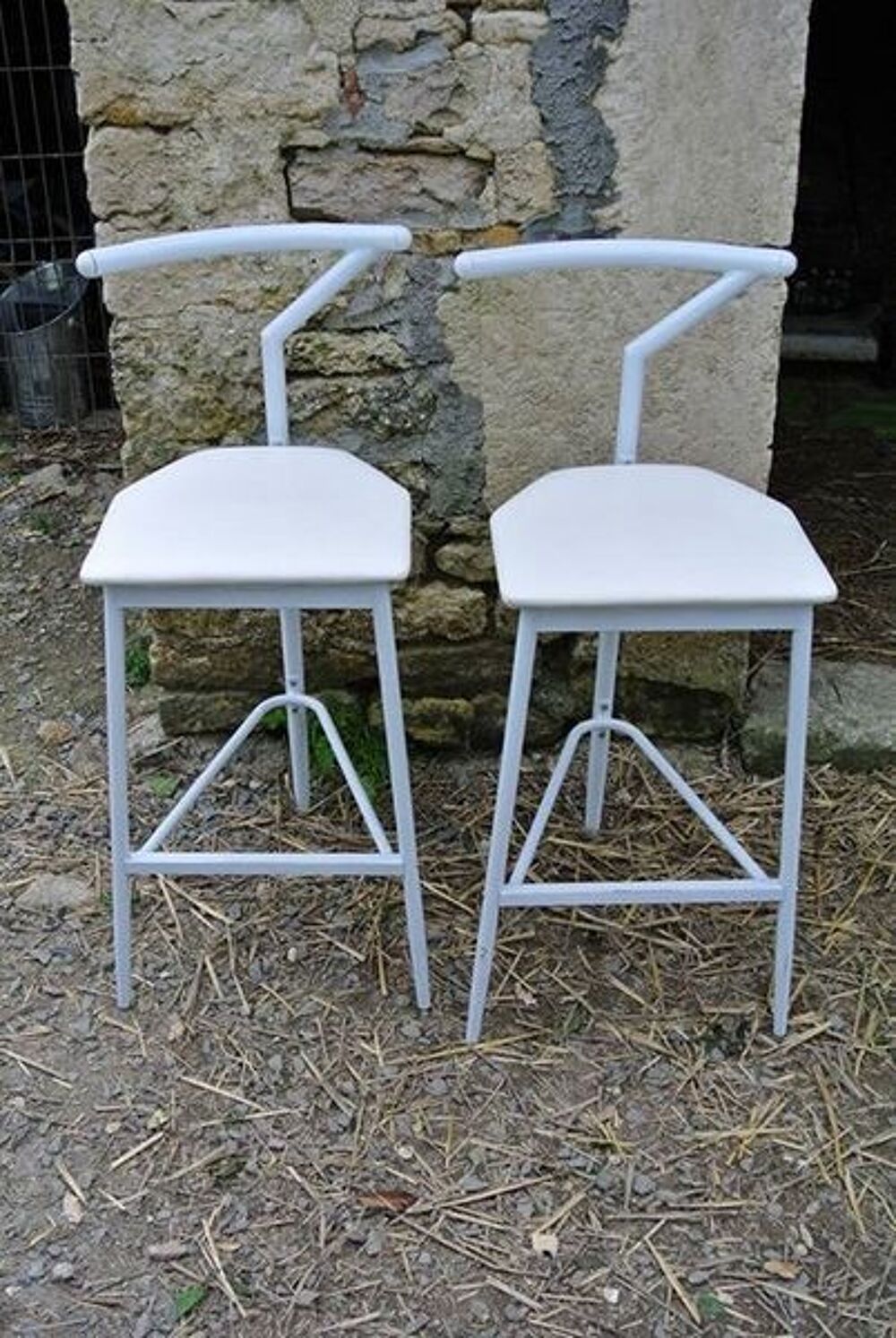 2 chaises de bar blanches Meubles