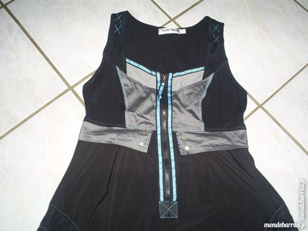 Robe FUNKY FRESH style lmv Taille 2 Vêtements