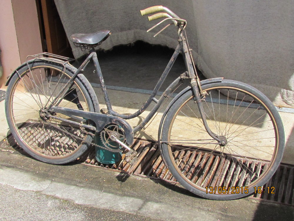 Bicyclette ancienne roues de 650 B
Vlos