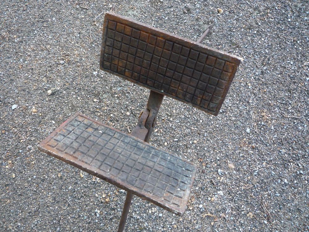 Fer &agrave; gaufre ancien fer forg&eacute; 