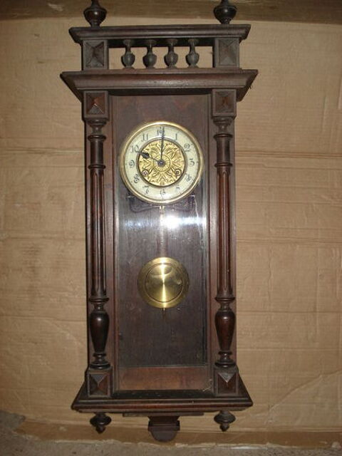 Pendule murale bois 28 Gugon (56)