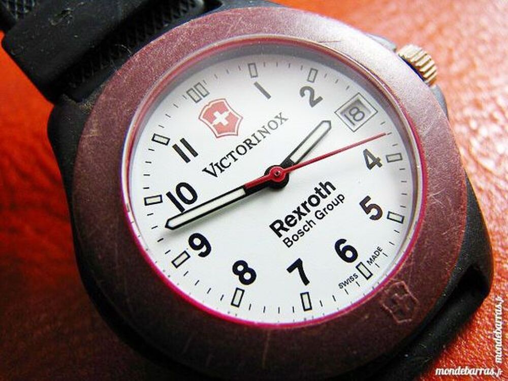 VICTORINOX collection montre Suisse DIV0104 Bijoux et montres