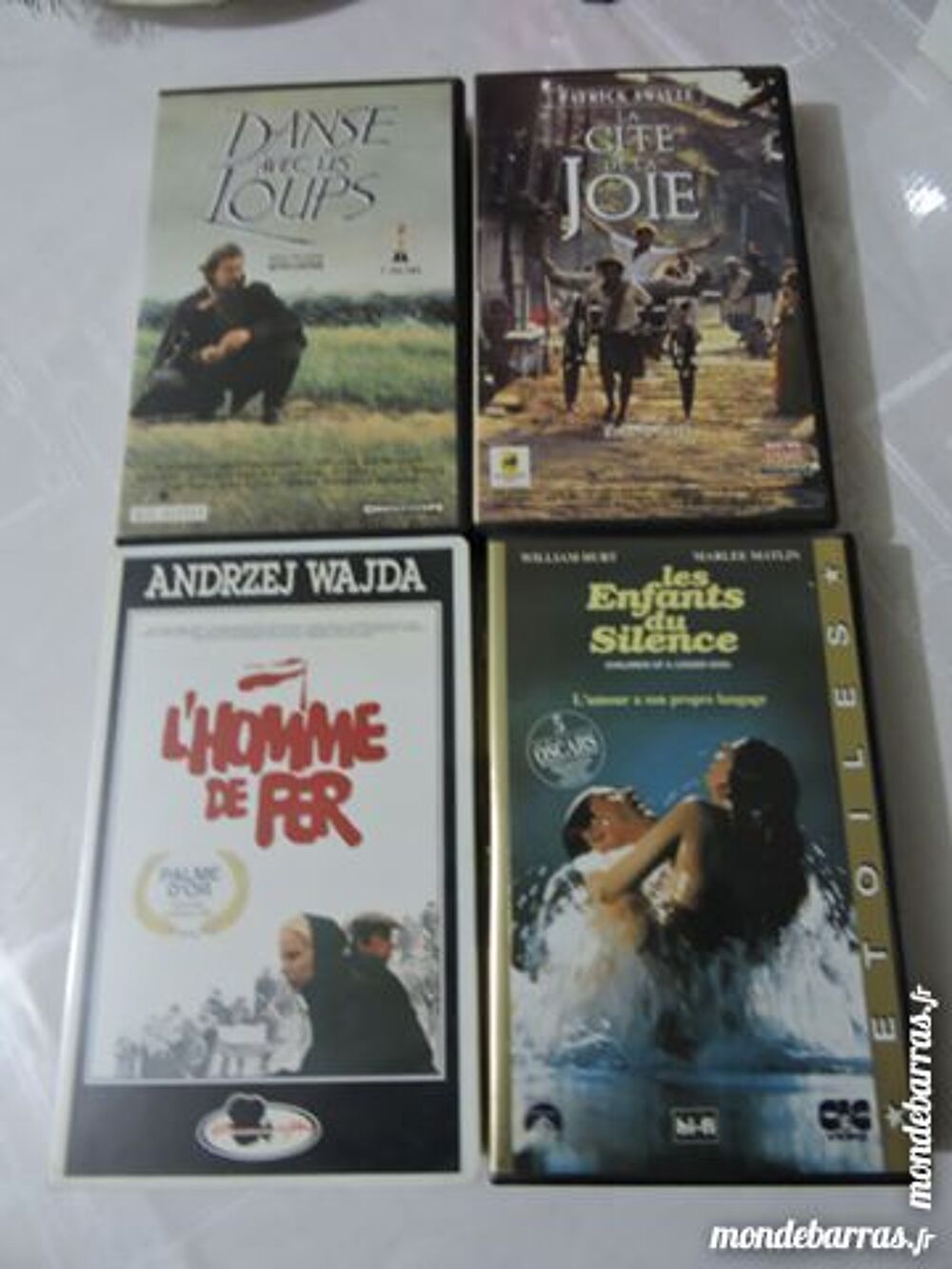 Diverses cassettes VHS DVD et blu-ray