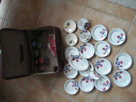 Ancien coffret de dnette HBCM de poupe vaisselle de 1950 40 Fontenay-le-Fleury (78)