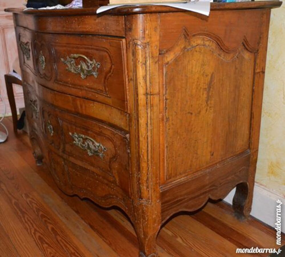 commode galb&eacute;e 18 &egrave;me en poirier Meubles