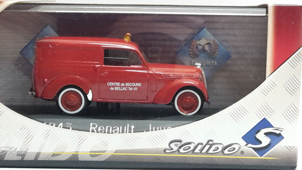 Renault Juvaquatre t&ocirc;l&eacute;e pompiers 
