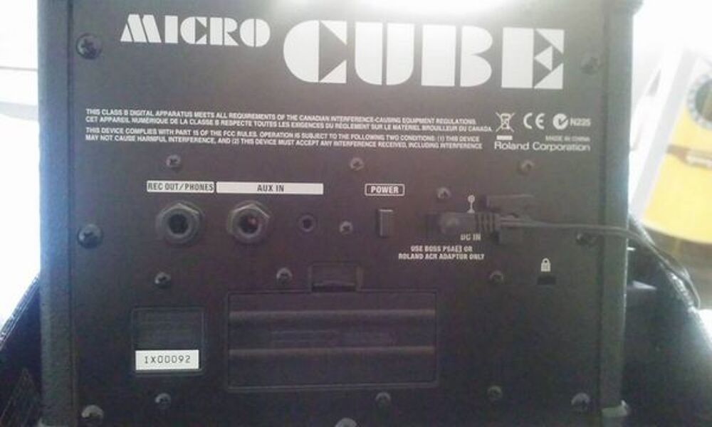 Ampli Roland micro cube Instruments de musique