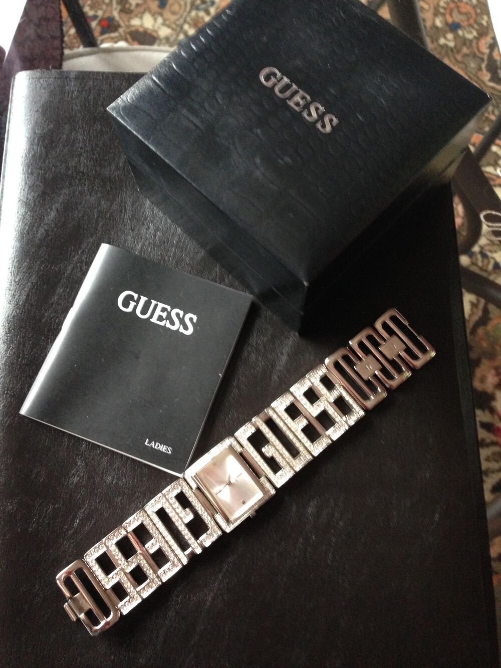 Montre GUESS femme originale Bijoux et montres