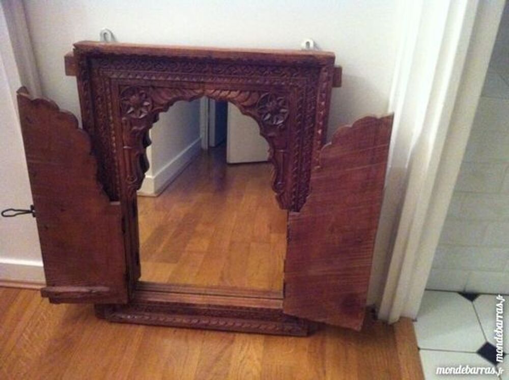 volet indien transform&eacute; en miroir Décoration