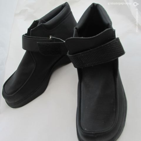 BOOTS NOIRES «COMPLICES»  p; 40 17 Saint-Genis-Laval (69)